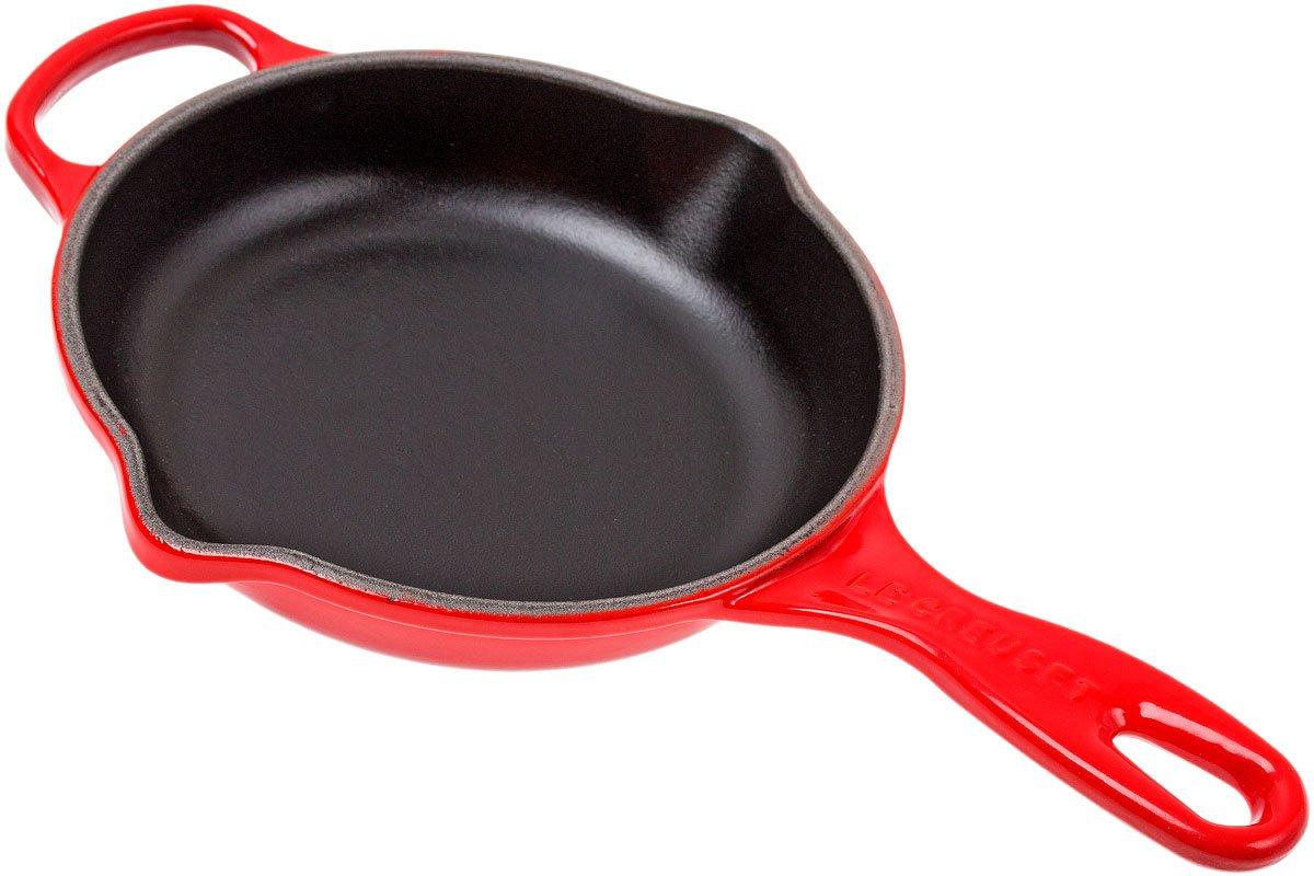 Le Creuset cast iron sauce pan / skillet 16 cm, round, red