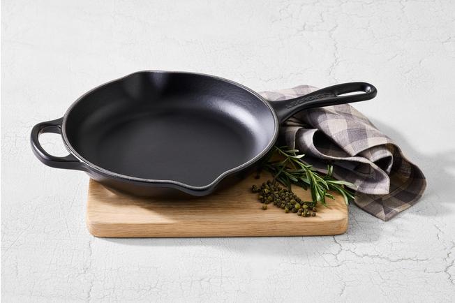 Image for Le Creuset cast-iron skillet 23 cm round, black