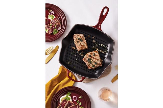 Image for Le Creuset Signature 20183269490422 Garnet, square grill pan/skillet, 26 cm
