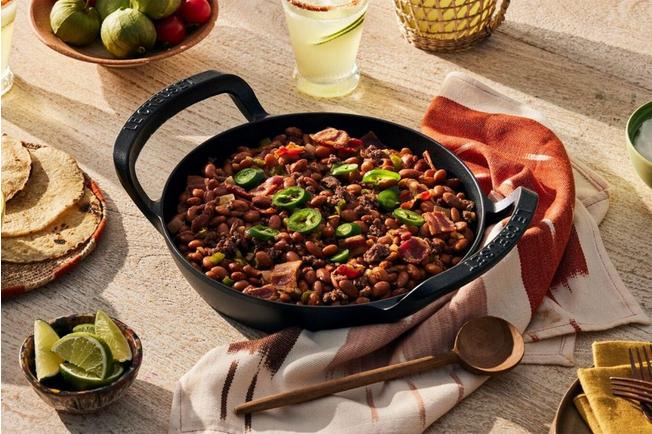 Afbeelding voor Le Creuset BBQ Outdoor Collection 20270250000005 Cast Iron Skillet, braadpan, 25 cm