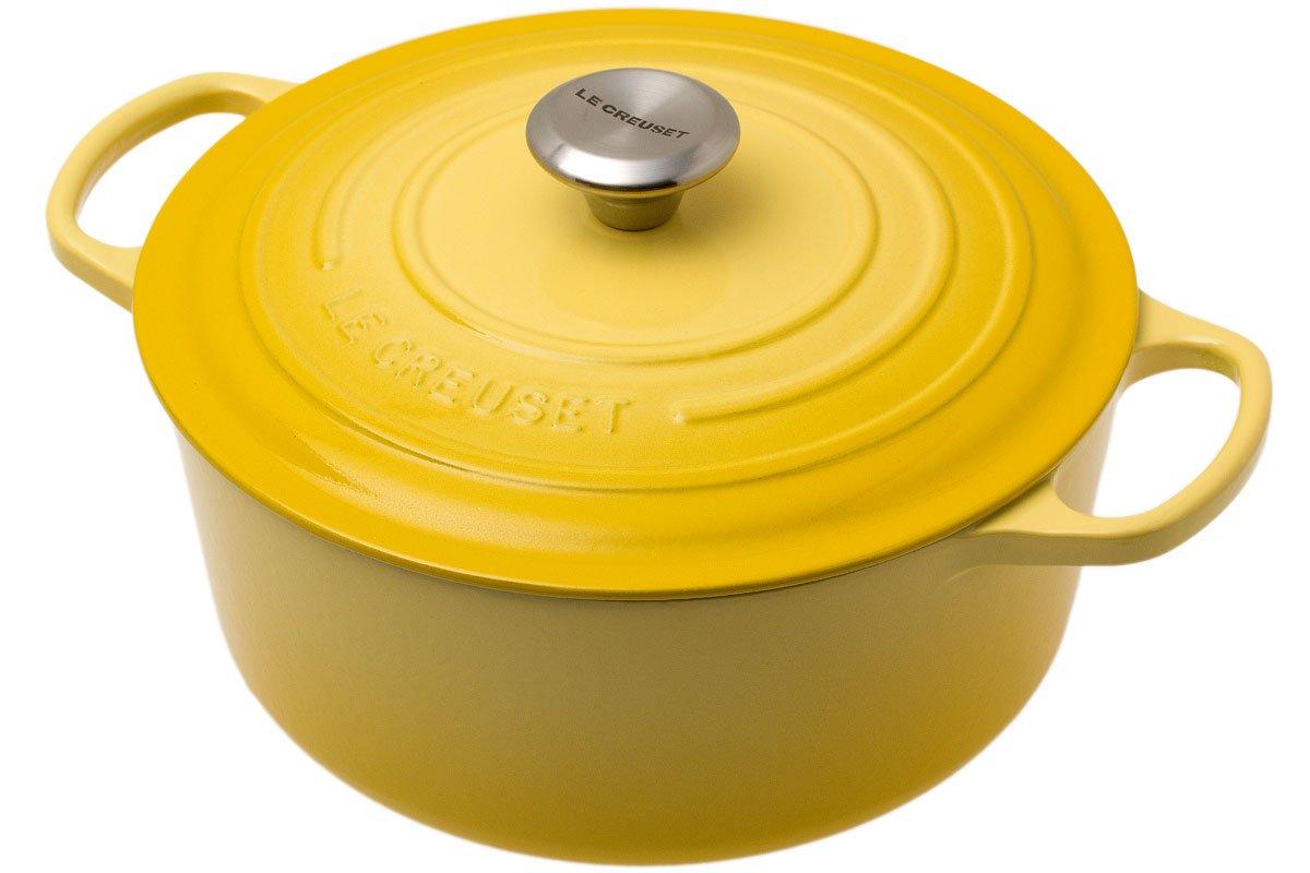 Le Creuset Signature casserole - cocotte 26 cm, 5,3L yellow | Advantageously at Knivesandtools.com