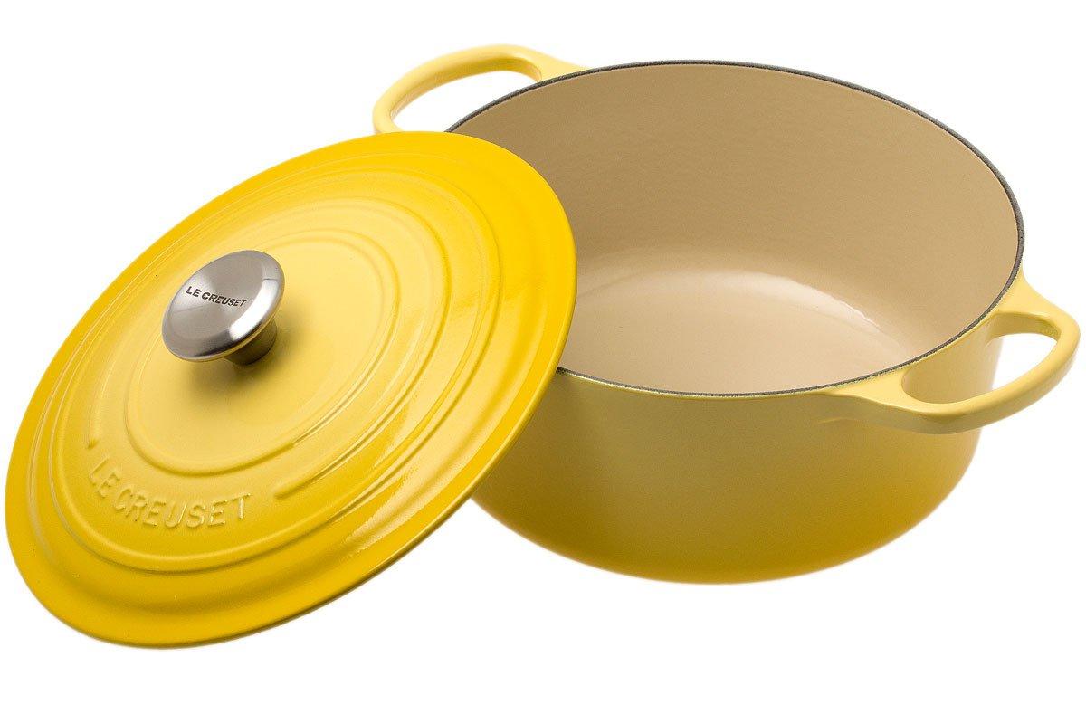 Le Creuset Signature casserole - cocotte 26 cm, 5,3L yellow | Advantageously at Knivesandtools.com