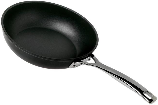 Le Creuset TNS saute pan 24 cm  Advantageously shopping at