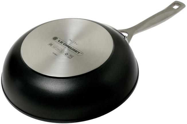 Le Creuset Wok Review: A Premium French Utensil