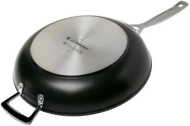 chokolade opbevaring Fremmedgørelse Le Creuset TNS saute pan 30 cm | Advantageously shopping at  Knivesandtools.com