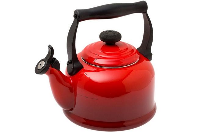 Le Creuset Tradition teakettle 2,1L, red  Advantageously shopping at