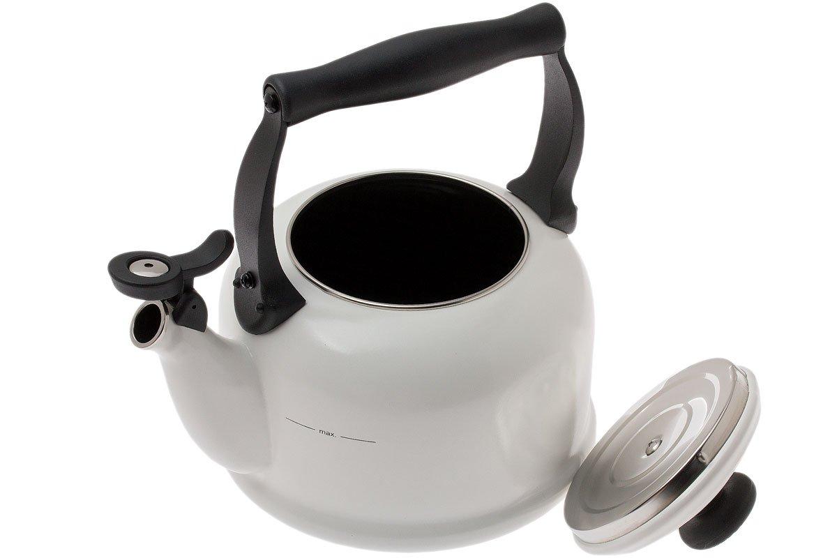 Le Creuset Tradition tea kettle 2,1L, Cotton | Advantageously shopping ...