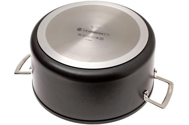 Image for Le Creuset Les Forgées aluminum cooking pot with lid, 28 cm