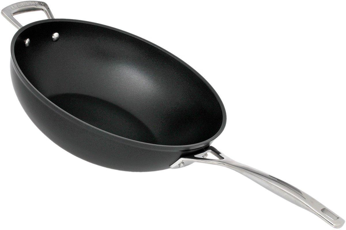 Le Creuset Les Forgées aluminum wok pan, 30cm | Advantageously shopping Knivesandtools.com