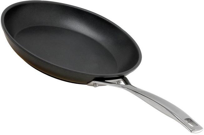 Image for Le Creuset Les Forgées aluminum frying pan, 26cm
