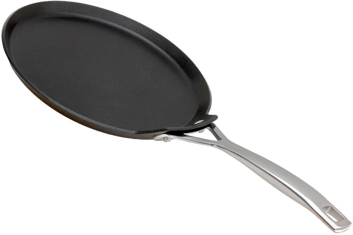 Le Creuset Les aluminum pancake pan, 24cm Advantageously