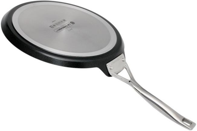 https://assets.katogroup.eu/i/katogroup/LC96203128000000_02_le-creuset-lc96203128000000-02?%24product-image%24=&fmt=auto&h=434&w=652