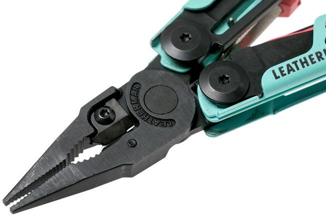 Leatherman Signal Full-Size Multi-Tool, Aqua, Nylon Sheath, Safety Whistle,  Ferrocerium Rod and Diamond Sharpener - KnifeCenter - 832731