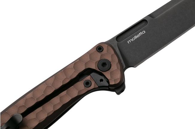 Bild für LionSteel Emmet EM01A EB Old Black MagnaCut, Earth Aluminium Hammertone, Taschenmesser, Molletta Design
