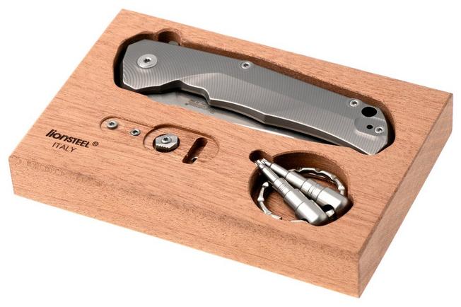 Image pour LionSteel TRE BL Titanium, bleu