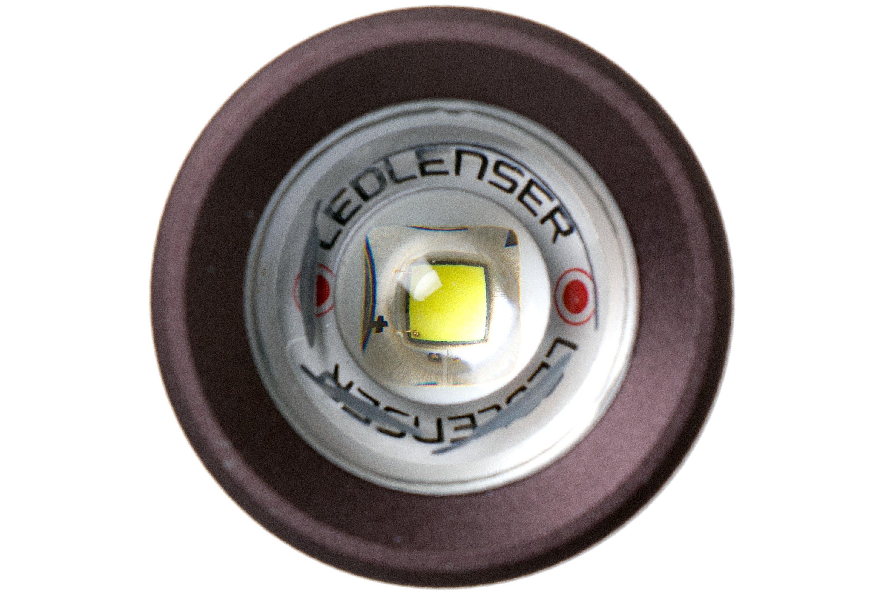 Linterna LED recargable con enfoque P5R Core Led Lenser