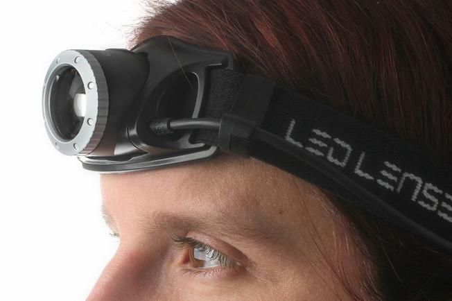 Ledlenser H7 SE Headlamp LED Allround Head Torch 300 Lumens 160 m Beam Distance 30 Hours Focusable with Rear Light Batteries and USB Cable Pack of 1