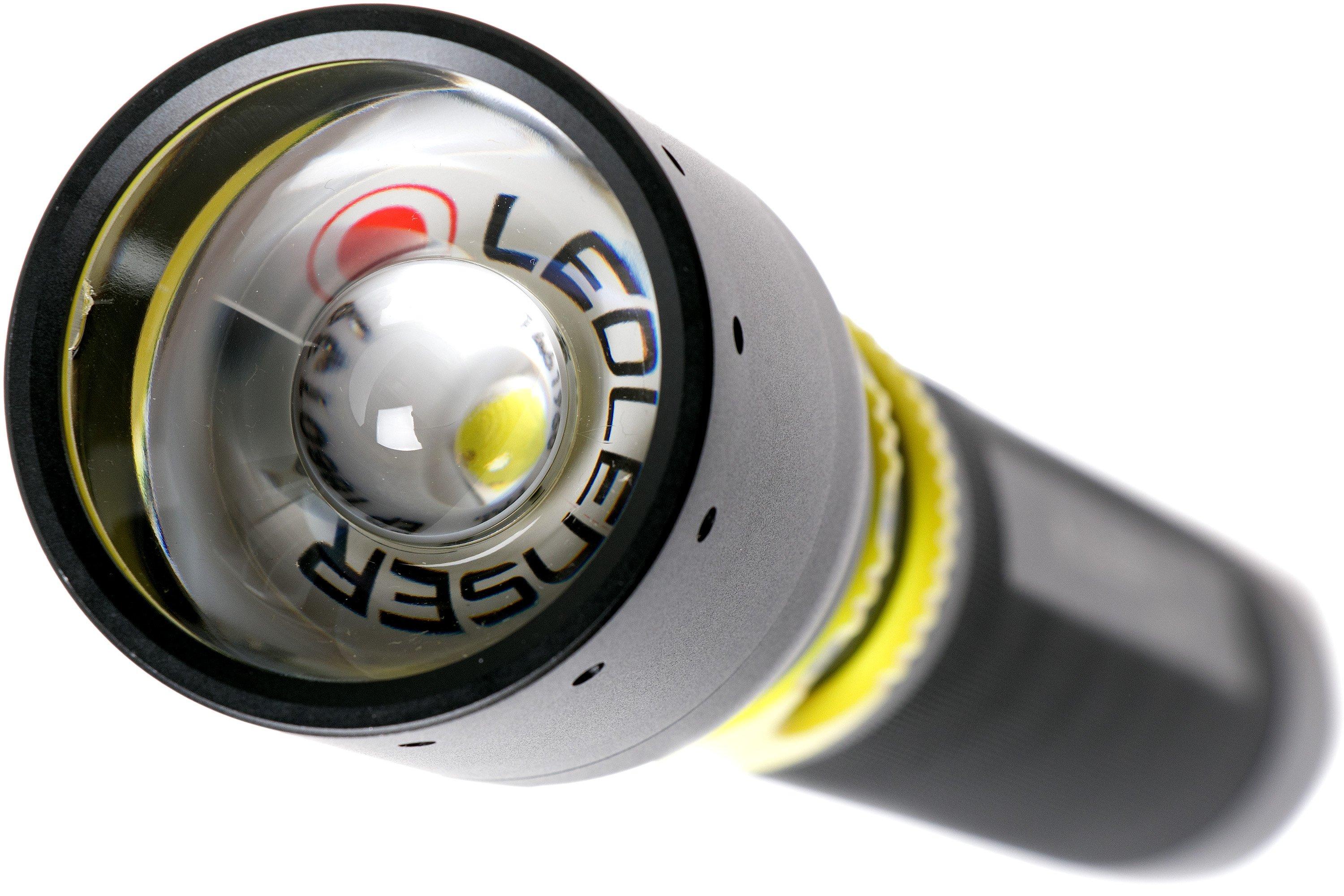 Ledlenser i17R Industrial rechargeable flashlight | Advantageously ...