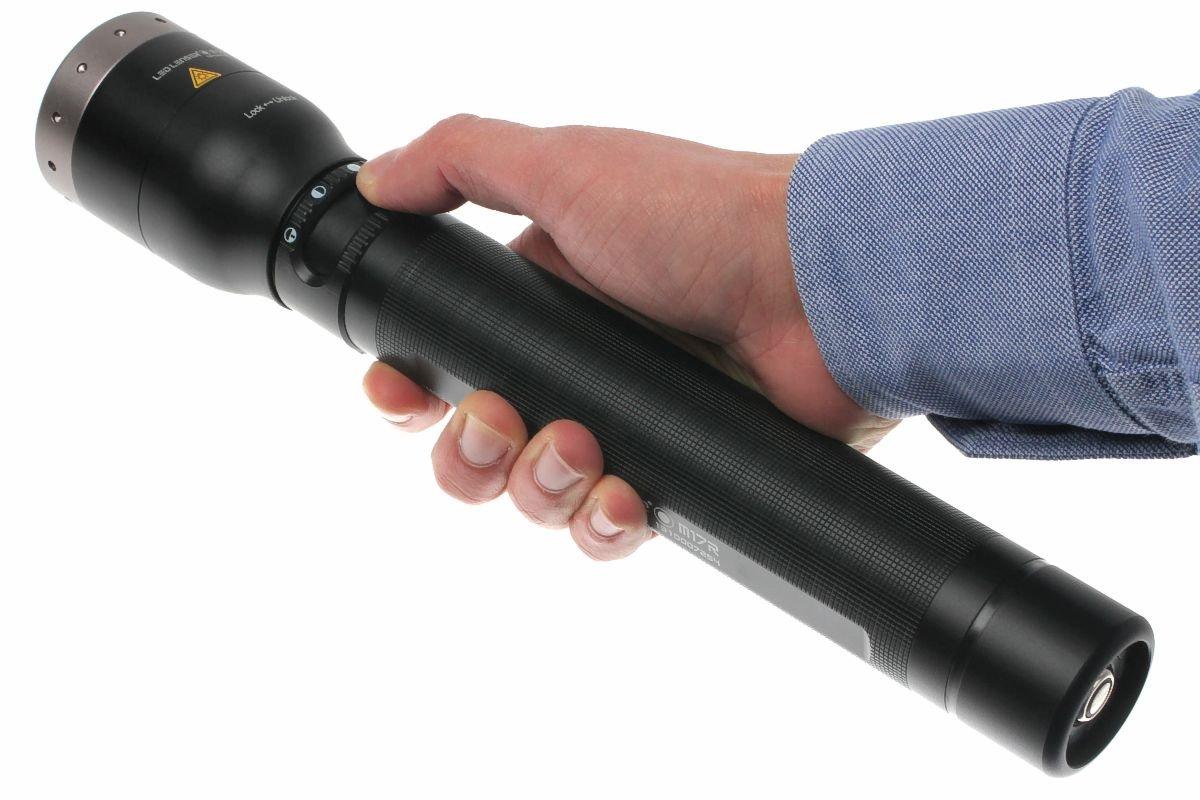 Ledlenser M17R | Günstiger shoppen bei knivesandtools.at
