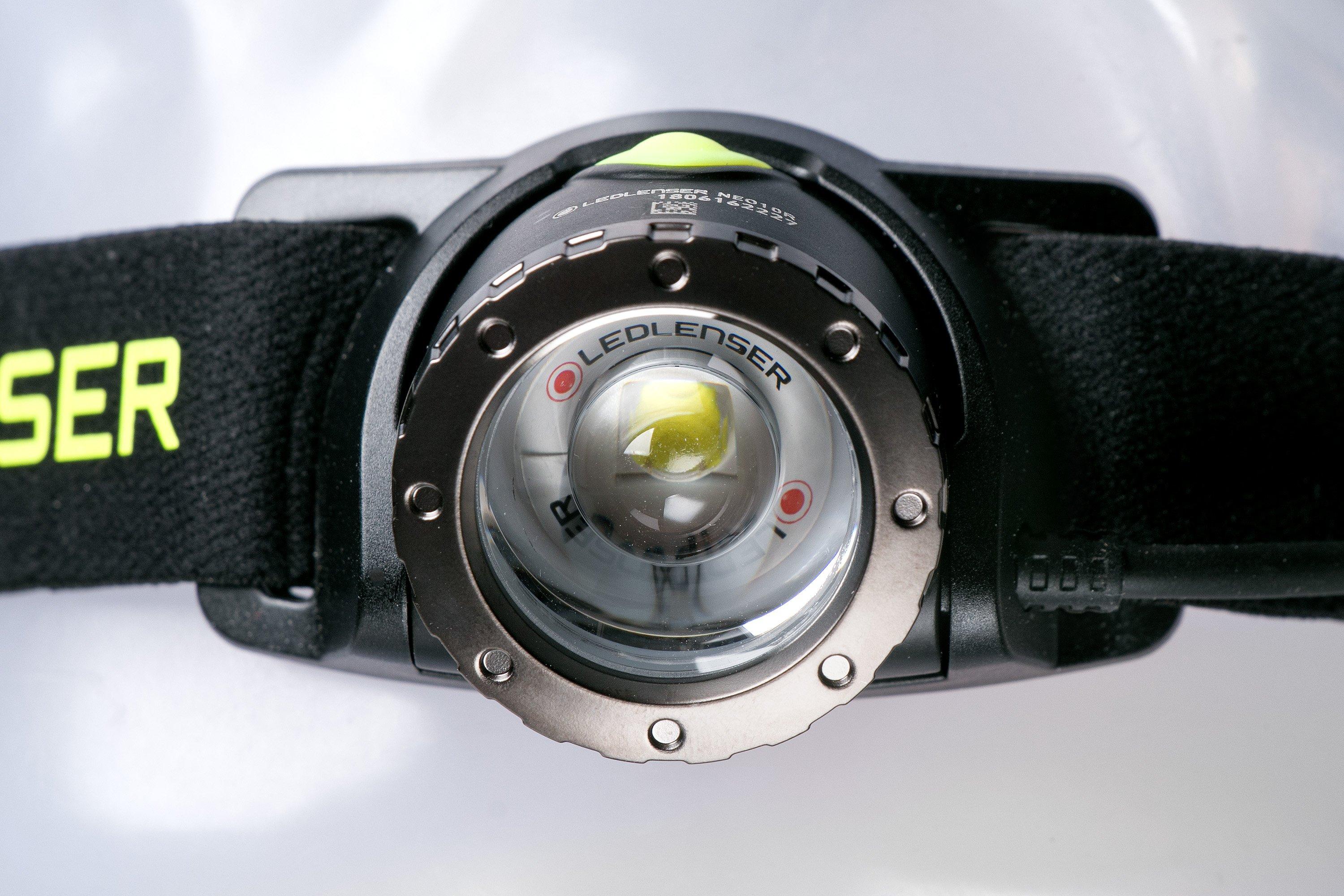 Torcia Frontale Ledlenser H8R Ricaricabile - 600 Lumen, Luce Regolabile E Rossa Posteriore, 18650