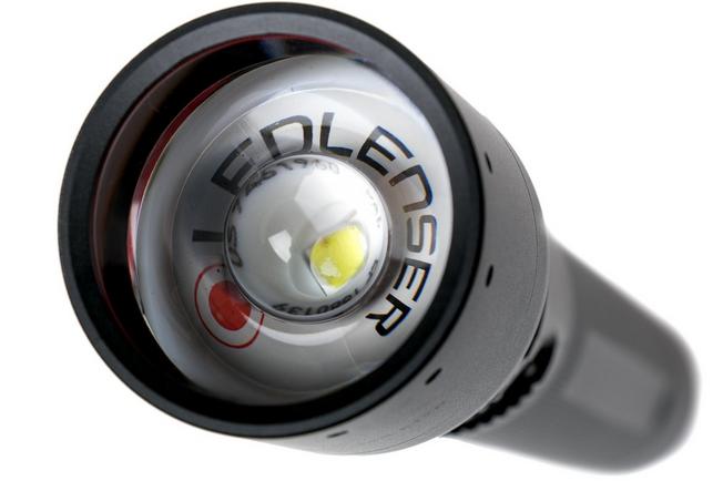 Linterna LED LENSER M17R recargable - Linternas Profesionales