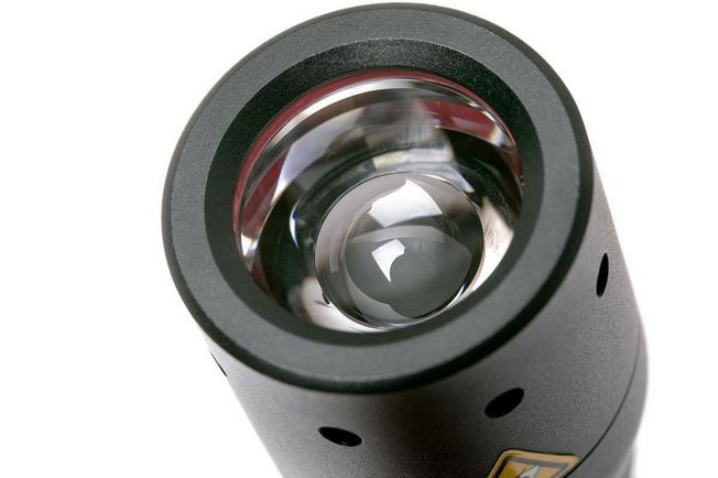 Linterna LED LEDLENSER Núcleo P5, 150 lm