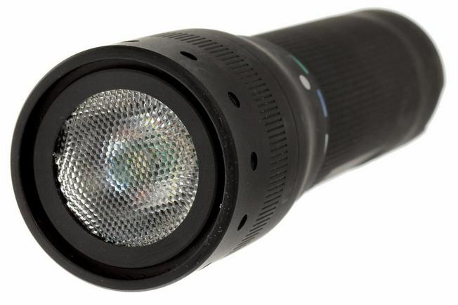 Ledlenser® P7QC Taschenlampe mit Farbwechsler220 Lumen 
