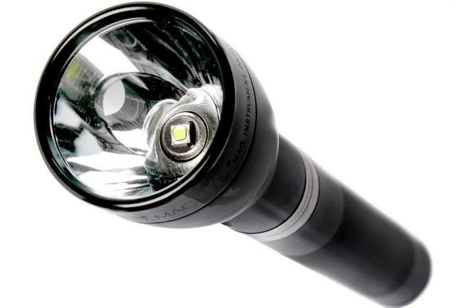 Maglite ML150LR lampe torche LED rechargeable  Achetez à prix avantageux  chez knivesandtools.be