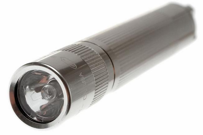 Maglite Lampe Torche Solitaire LED - 1 Pile Type-AAA Couleur Noir