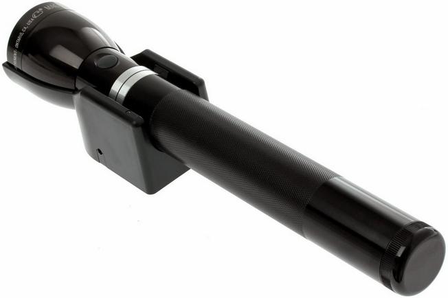 Maglite lampe torche type 4 D-cell, noire  Achetez à prix avantageux chez  knivesandtools.be