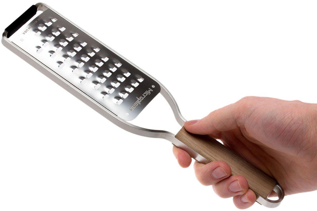 Microplane master series extra coarse grater with wood handle