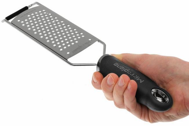 Utensili da cucina: grattugia microplane