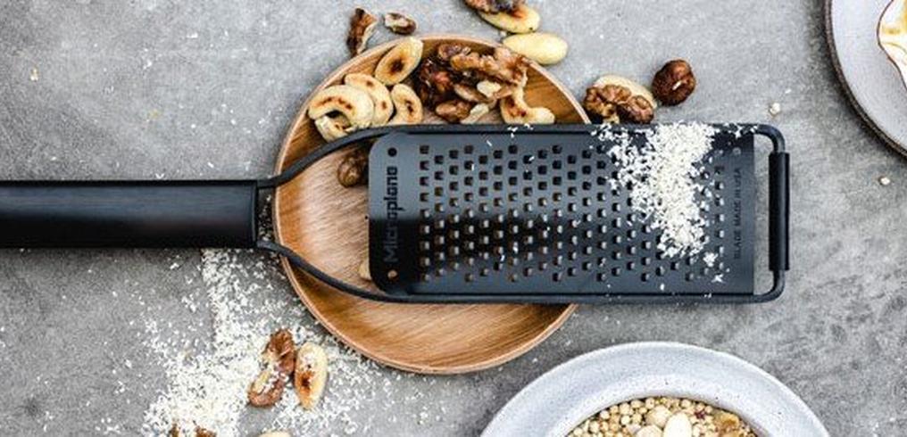 Microplane® Black Sheep Extra Coarse Grater