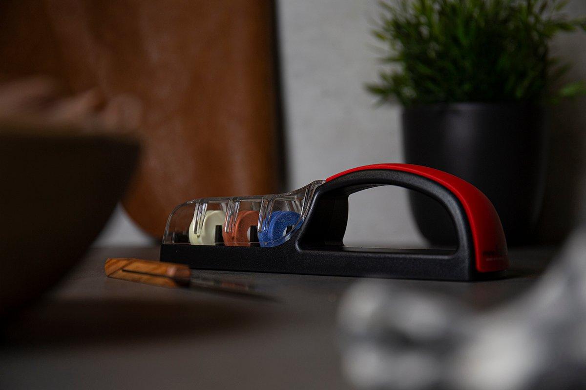 Pull-through knife sharpeners put to the test