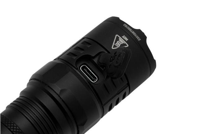 Linterna NITECORE P23i 3000 Lúmenes