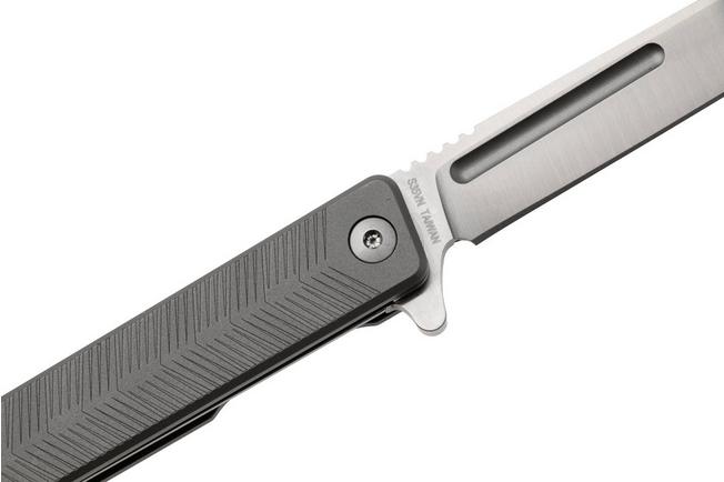 Afbeelding voor Ocaso Solstice 10EPW, Satin CPM S35VN Wharncliffe, Grey Engraved Titanium zakmes, Andrew Demko design