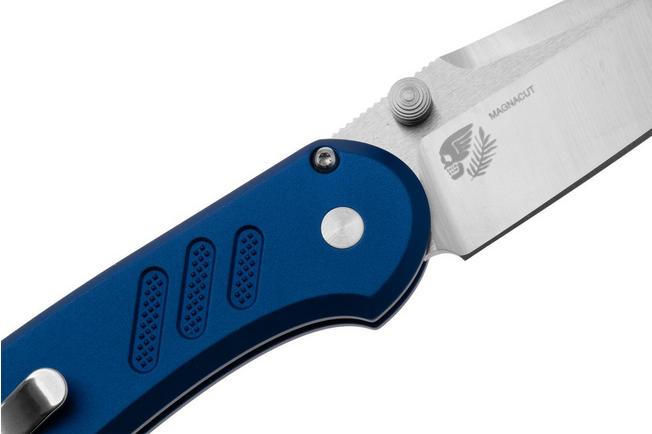 Afbeelding voor Pro-Tech Avalon Peace Neighbor Design PN1101-LTD-BLUE Satin MagnaCut, Knurled Blue Aluminium, zakmes, Shawn Ashmore design
