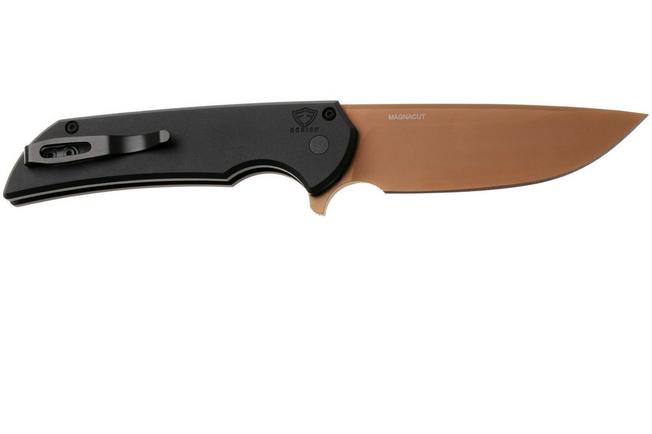 Afbeelding voor Pro-Tech Mordax 2026 Shot Show Exclusive, Mother Of Pearl Button, SHOT26-MORDAX-1 Tan PVD MagnaCut, Black Aluminium, zakmes