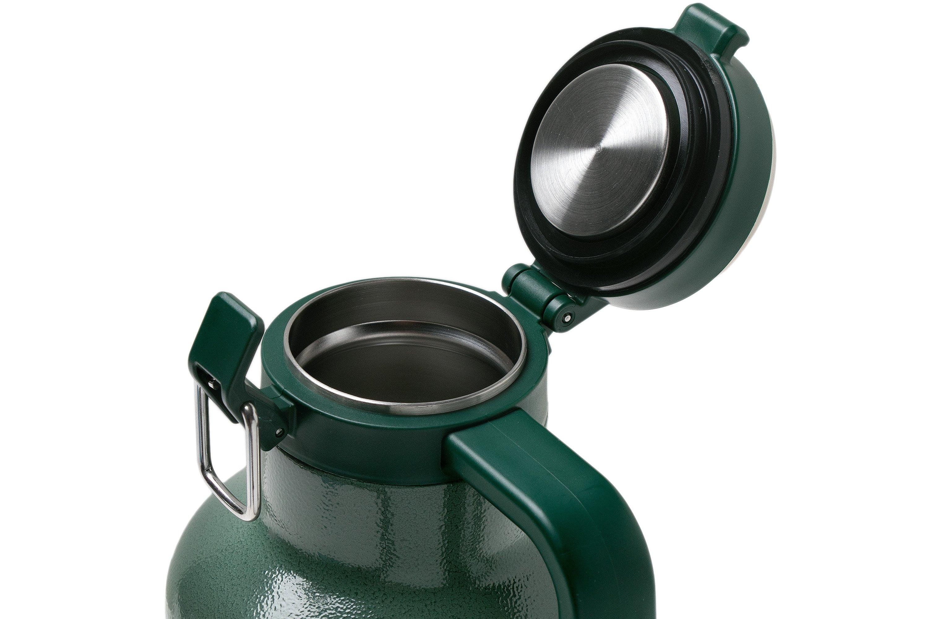  Stanley Classic Beer Growler 1.9L Hammertone Green : Home &  Kitchen