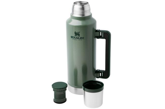 Afbeelding voor Stanley The Legendary Classic Bottle 2.0QT, Hammertone Green 10-07934-003 thermosfles met schenkdop en drinkbeker, 1.9L