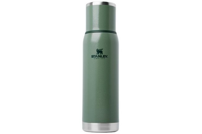 Afbeelding voor Stanley The Adventure To-Go Bottle 1.1QT, Hammertone Green 10-10819-060 thermosfles met schenkdop en drinkbeker, 1L 