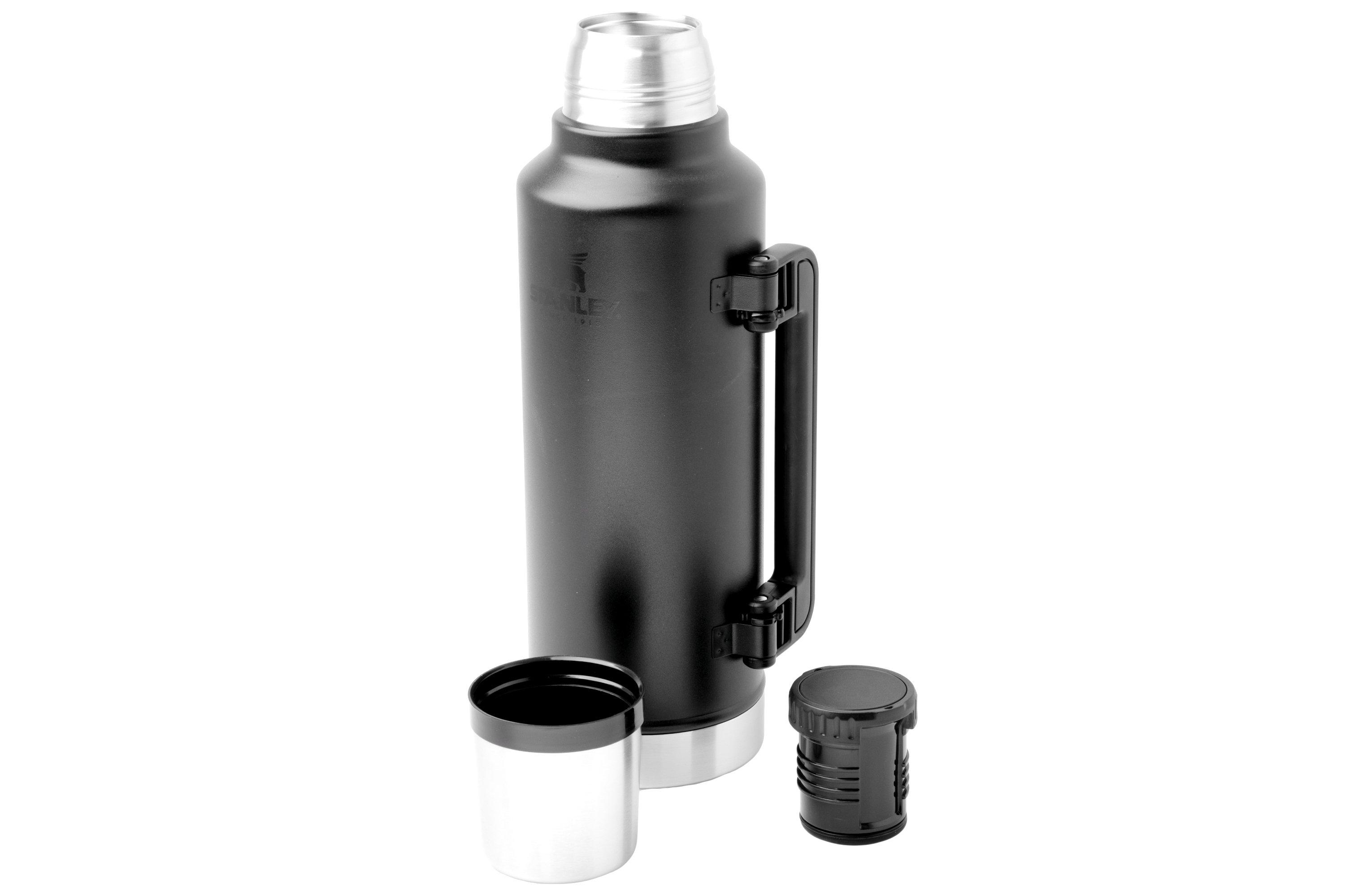 Stanley The Legendary Classic Bottle 2.0 2.0QT, Black 10-11348