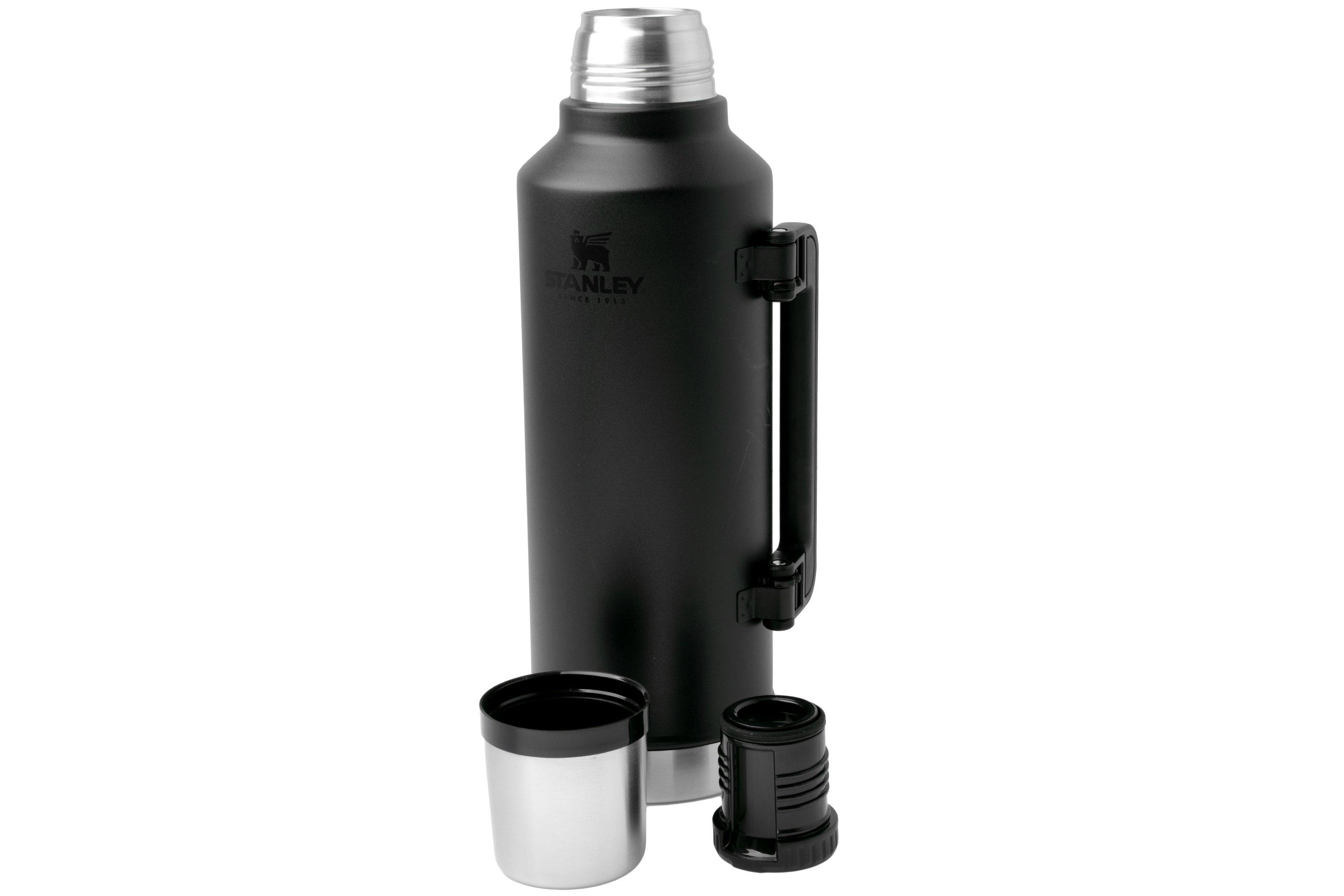Stanley The Legendary Classic Bottle 2.0 2.5QT, Black 10-11349