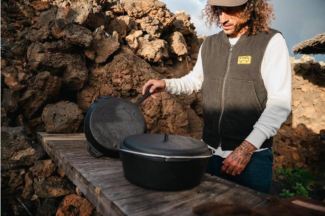 Bild für Petromax Essential FP25-T-ES Cast Iron Skillet, Gusseisen Pfanne, 25 cm