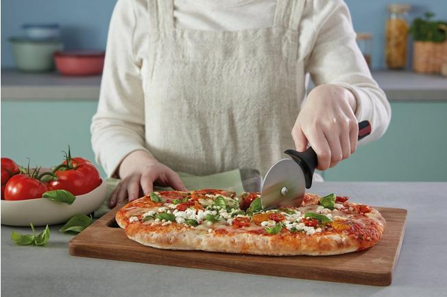 Image for Richardson Sheffield Refinest R500RDHCBR272 pizza cutter