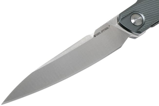 Real Steel Drops New Fixed Blade and Upgrades Metamorph »