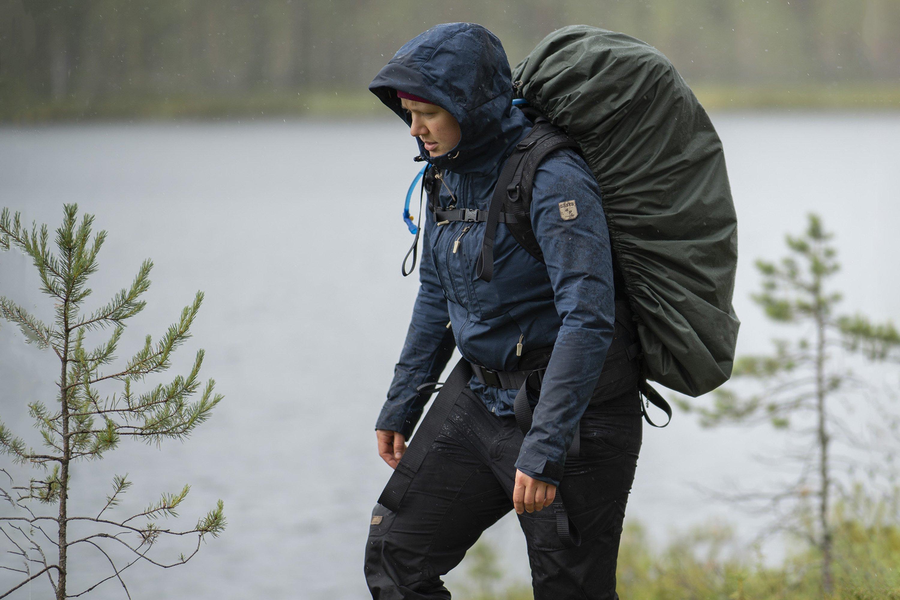 Lammcou Copri Zaino per Pioggia scolastici, Copertura Impermeabile Backpack Rain Cover con riflettori e Cinghie Incrociate Antiscivolo per Escursionismo,Campeggio e Ciclismo (Nero, M: 30-40L