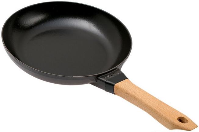 Staub frying pan with wooden handle 24 cm, black