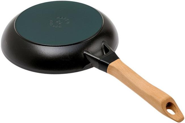 Staub frying pan with wooden handle 24 cm, black