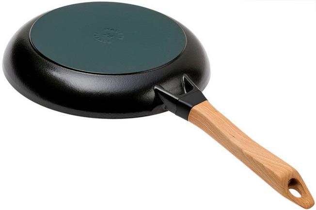 Frying pan 20 cm, wooden handle, cast iron, Staub 